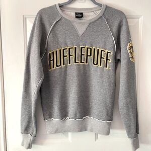 Harry Potter Wizarding World Universal Studios Hufflepuff Sweatshirt Size XS